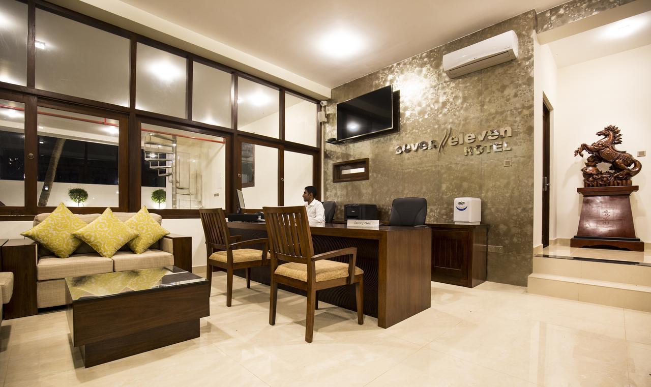 Grand 7 Hotel -Kesbewa Piliyandala Extérieur photo
