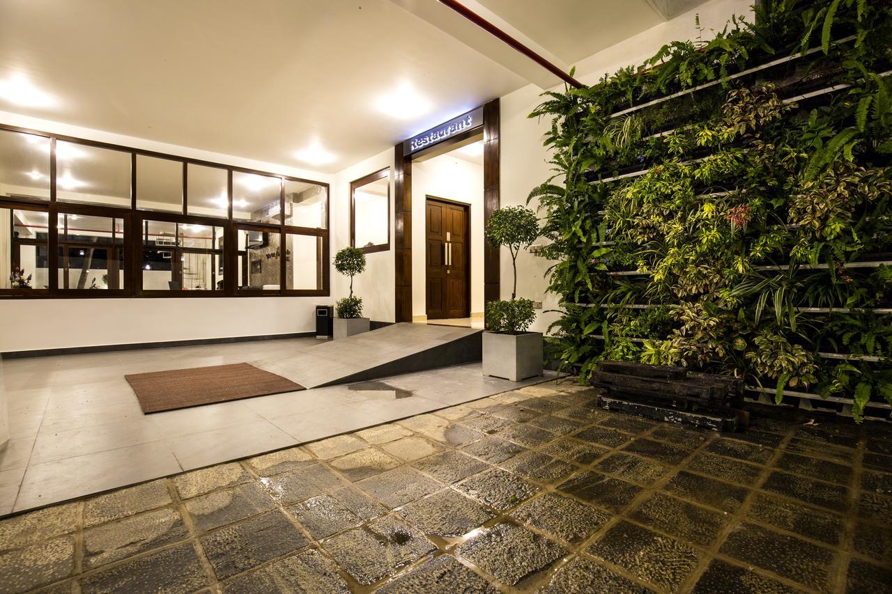 Grand 7 Hotel -Kesbewa Piliyandala Extérieur photo