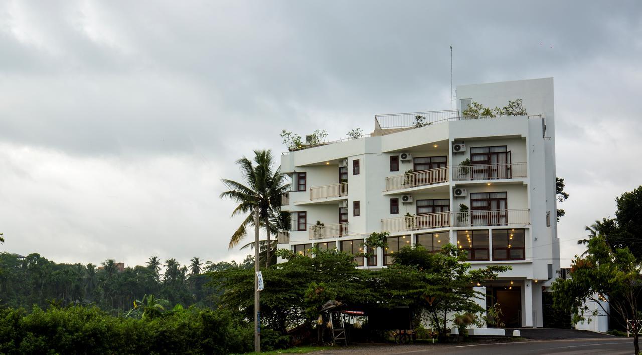 Grand 7 Hotel -Kesbewa Piliyandala Extérieur photo